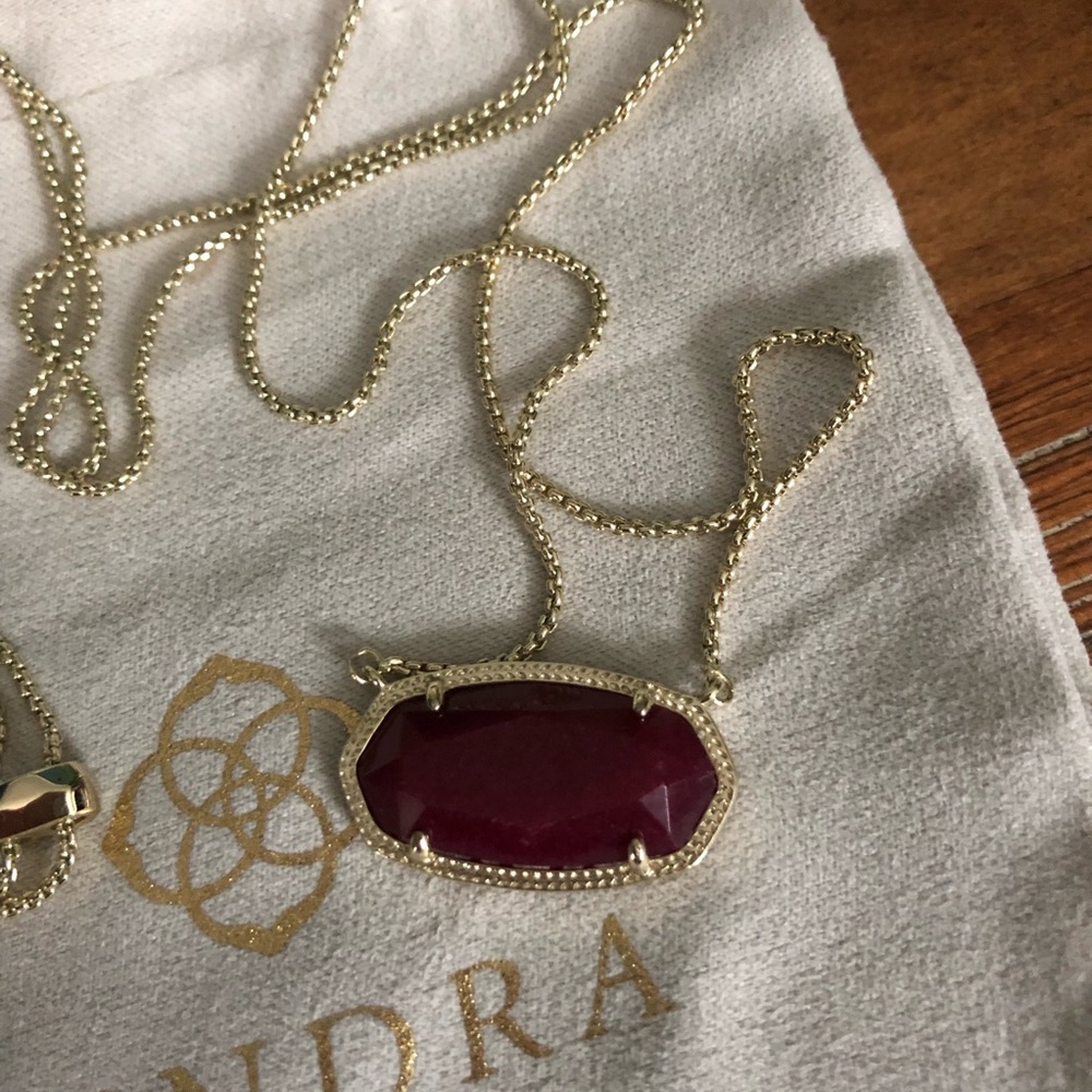 Kendra Scott Delaney Necklace in maroon jade